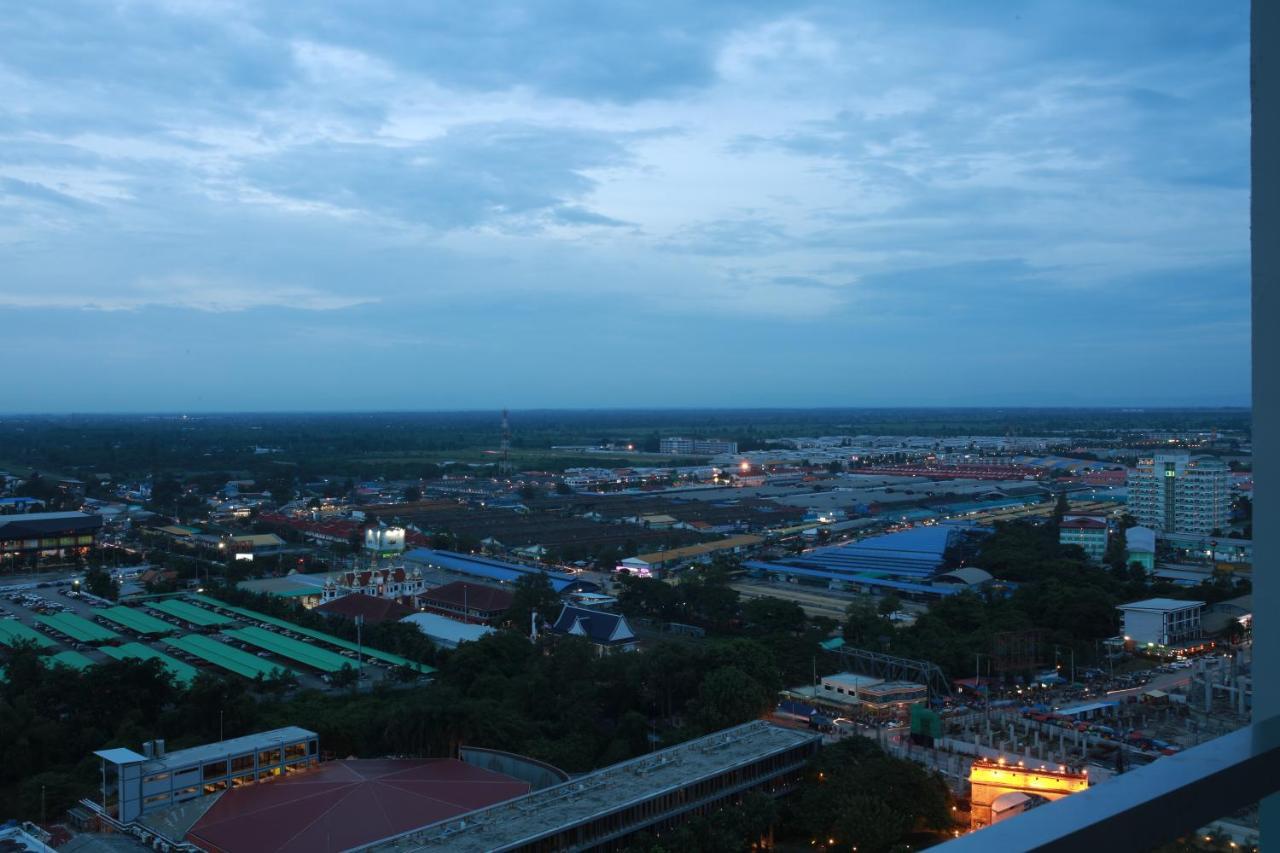 Holiday Palace Ou Chrov Екстер'єр фото